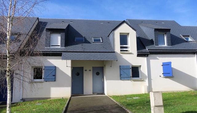 Homerez - Nice house for 4 ppl. with garden and terrace at Pluneret