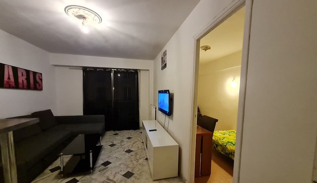 Petit F2 Simple Proche Toutes Commodités