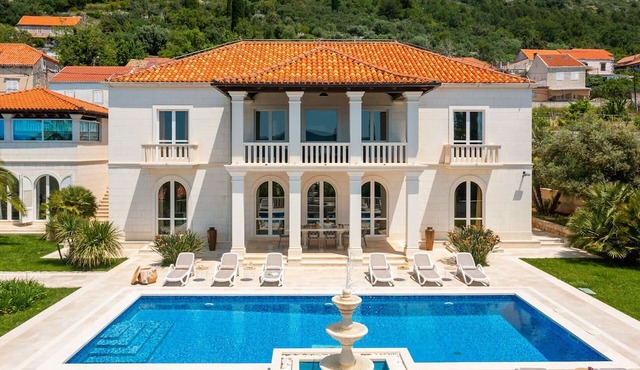 Beautiful La Villa Dubrovnik with sea view