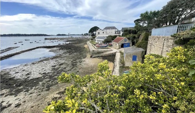 Un Petit Paradis sur L'eau !