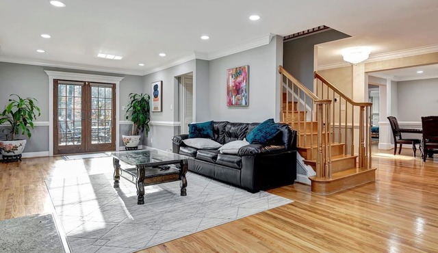 Relaxing 5BR Family Home w/Fire Pit & Pool Table