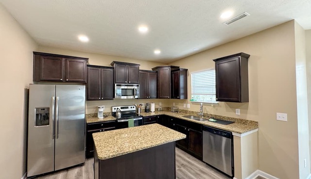 Elegant 3 BD Home in Noblesville