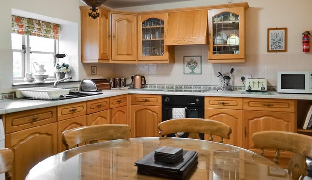 3 bedroom accommodation in Tetney, near Cleethorpes