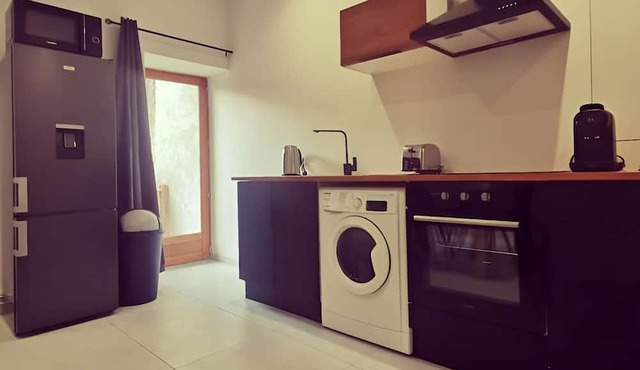 Apartment-Private Bathroom