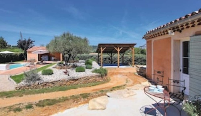 Holiday Home 'Gîte En Campagne Piscine Chauffée' with Mountain View, Garden and Wi-Fi