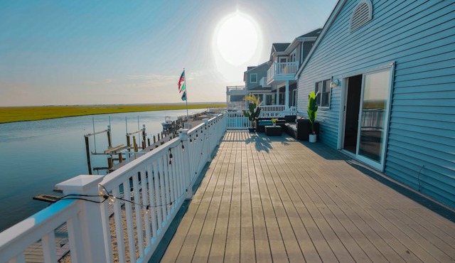 Water Front BnB sleeps 8