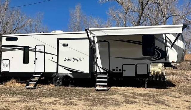 Family and Pet Friendly Vacation RV- Delivery only