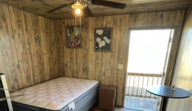 Crane, TX Efficiency Rental