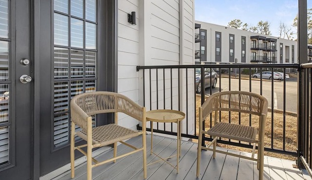Modern Apartment in Prime Location (ID1403X455)