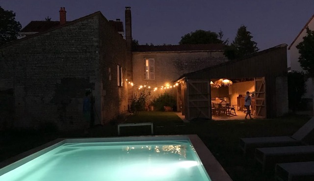 Maison de Maître Familiale Avec Piscine Chauffée et Grand Jardin Marais Poitevin