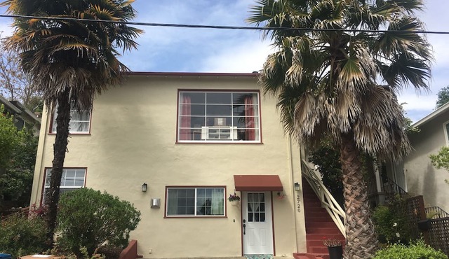 Furnished Room in Quiet 2 Bedroom Home. Walk, Bike or Bus to Downtown Martinez.