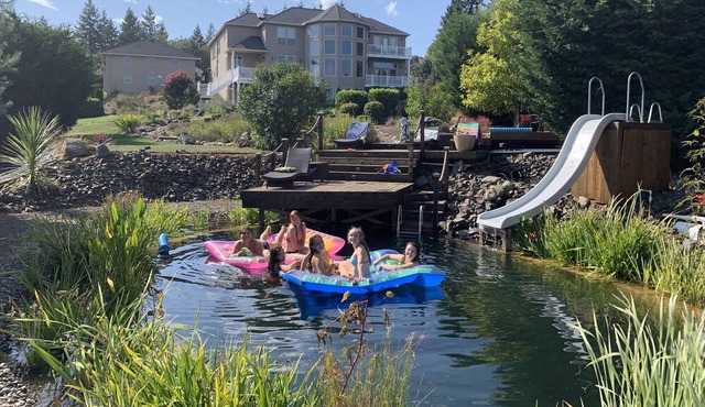 Red Hills Estate - Large 4-bedroom home in Dundee wine country.