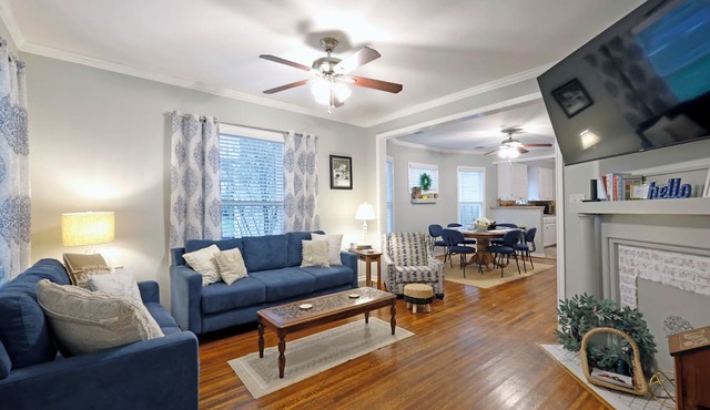 Charming VRBO in Historic District - near Downtown and easy access to Waco/DFW