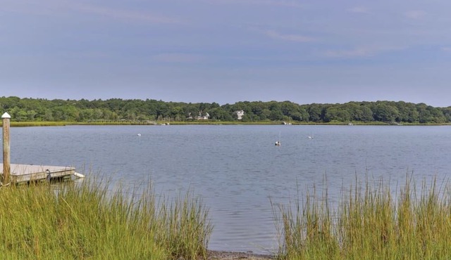 On the water with water view! Summersea on Ockway Bay at the end of a cul-de-sac