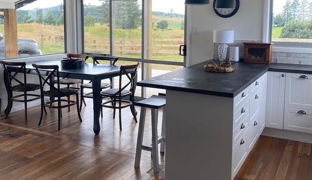 Cottage on Poihipi Taupo Gorgeous, cosy, brand new 3 bedroom cottage