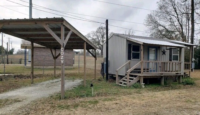 Cozy Corner Cabin close to hospitals