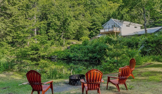 Vermont LUX stay with Doggy suite