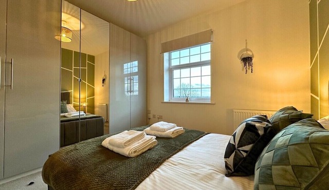 Stylish Serviced Apartment - Near City Centre