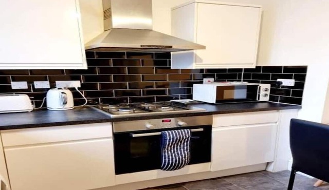 Evo Mile- 2 Bedroom Flat, Sleeps Upto 3, 3 min walk to Mile End Station