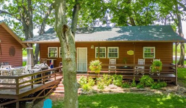 The Herron Cabin (One Queen Bed)