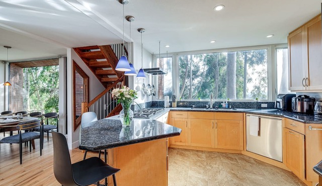 Stunning Del Mar Home w/Deck: 1 Mi to Beach!
