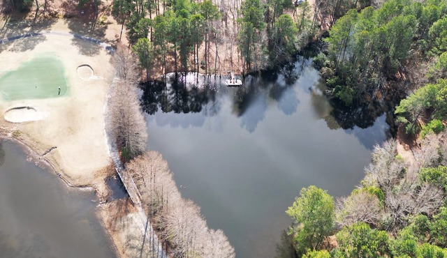 5-bedroom home on Cardinal Lake. Minutes to Pinehurst & Shuttle to US Open!