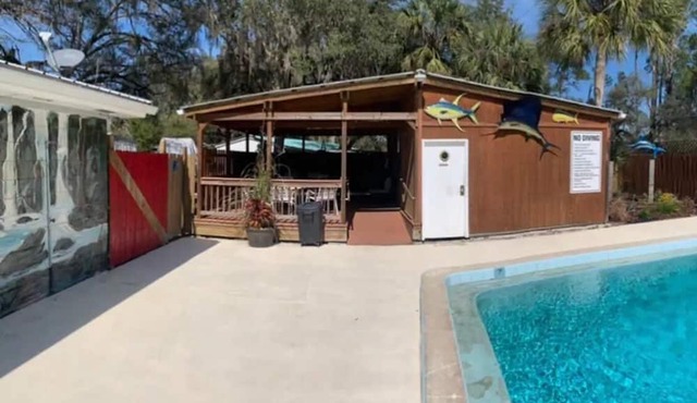 North Florida Retreat RV getaway. Pool and pet friendly