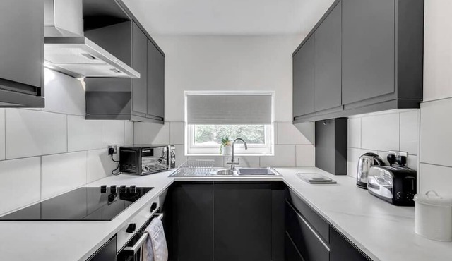 Stylish 1bed apartment w/parking