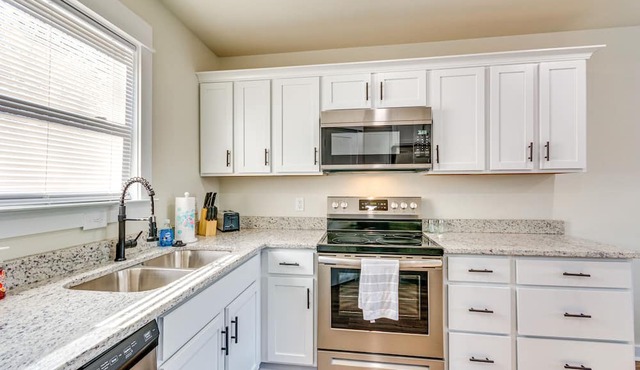 Jacksonville Vacation Rental ~ 21 Mi Little Rock!