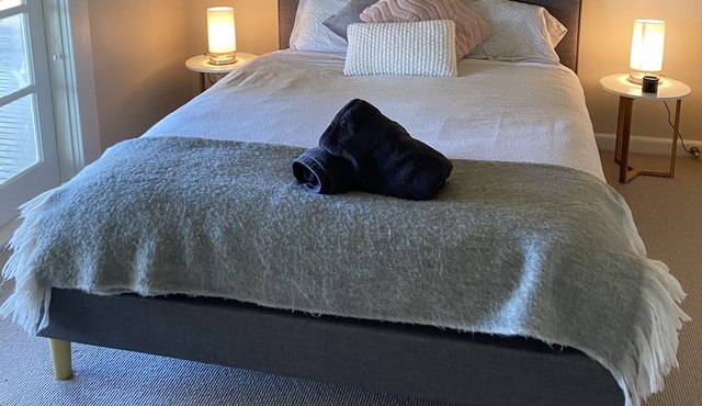 Country serenity on seven acres. Full wrap around verandah for sunset drinks.