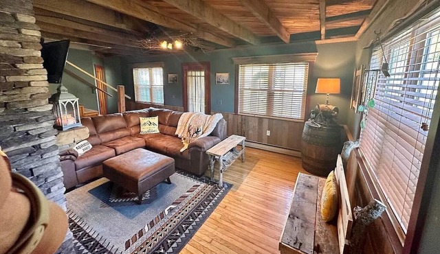 Beautiful Farm House on the Potomac River