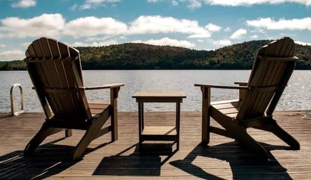 Oak Lodge - Boat access only