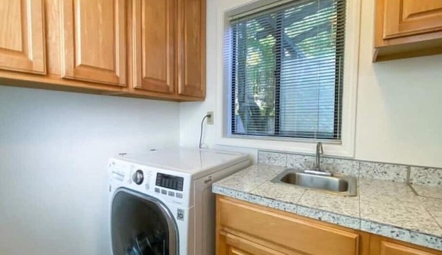 Tranquil Irvington Bungalow PDX