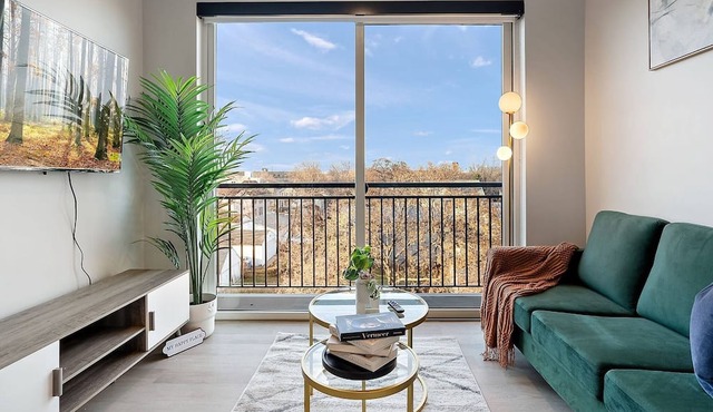 Coze 1BR with Gym & Free Parking By Target Field