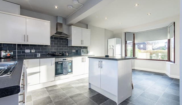 Contractor-Friendly 3 Bed Home in Billingham