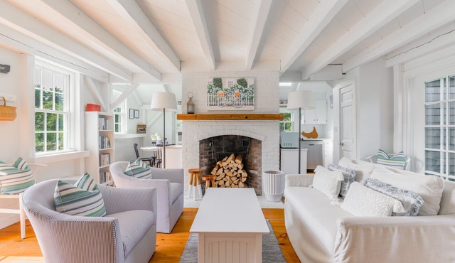 Surfside, Dog Friendly beach house!!