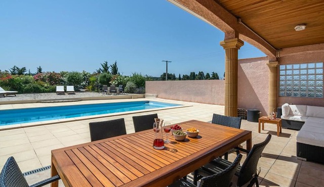 Villa Aude Vie, childfriendly with heated pool