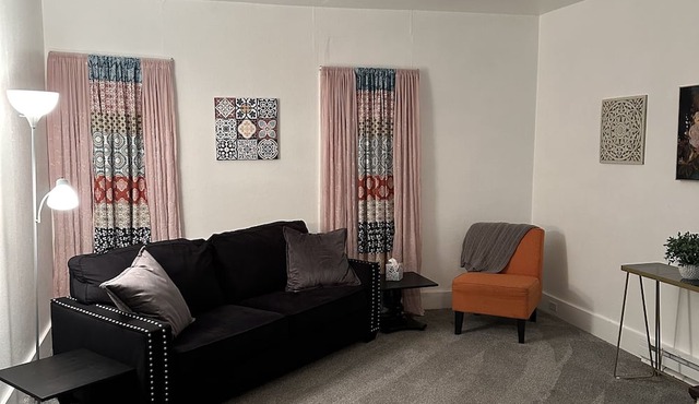 Cozy 2 bedroom apartment in downtown Blossburg