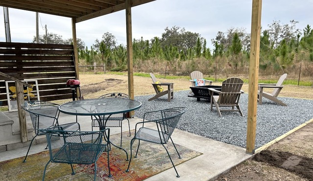 NEW!!Cozy, andclose to all attractions in North Florida and S GA