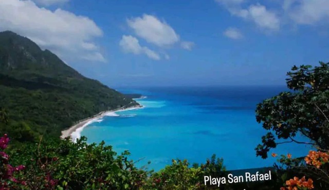 MANGO TROPICAL HOUSE ONLY 600 METERS FROM THE BEACH and Restaurants