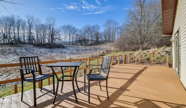 Spencer Getaway w/Deck < 1 Mi to Hiking!