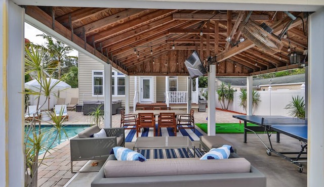 HAS POWER: Large home with saltwater pool, hot tub, outdoor games