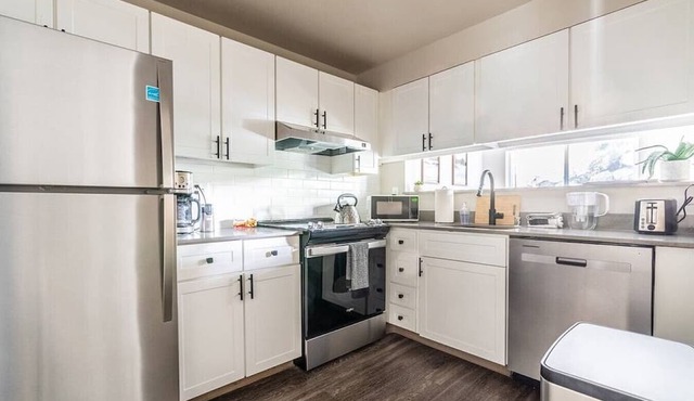 One bedroom furnished apartment