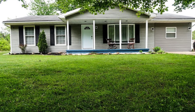 Relaxing County Home 2 Bedroom, 2 Bathroom