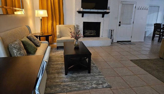 Newly renovated cozy home with 4BR 3BA