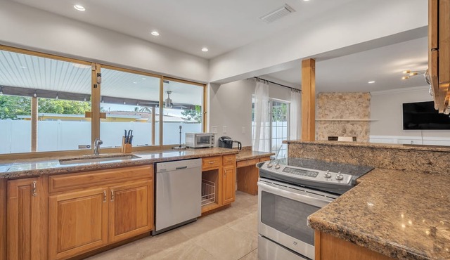 Lauderdale By The Sea 4 Bedroom Home by RedAwning