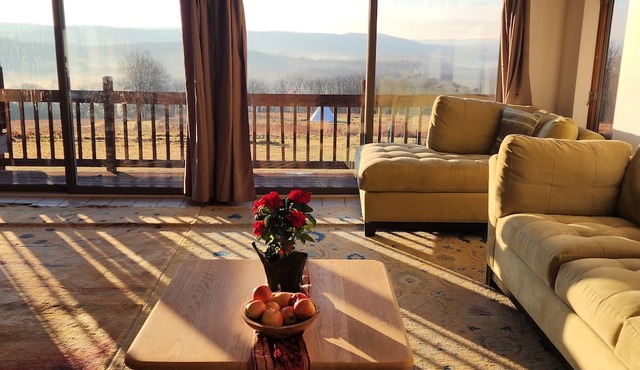 Valley Views Serene Retreat