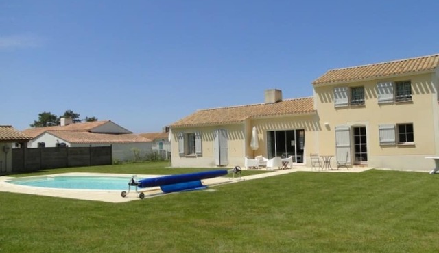 Villa 'Le Nid' with Private Pool, Private Terrace and Wi-Fi