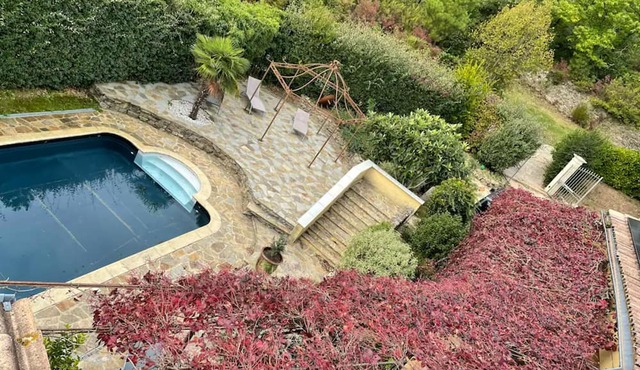 Homerez - Villa for 8 ppl. with swimming-pool, garden and terrace at Générargues