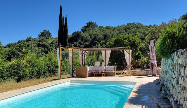 Renovated 150m² Provencal house with climatisation, pool, and garden